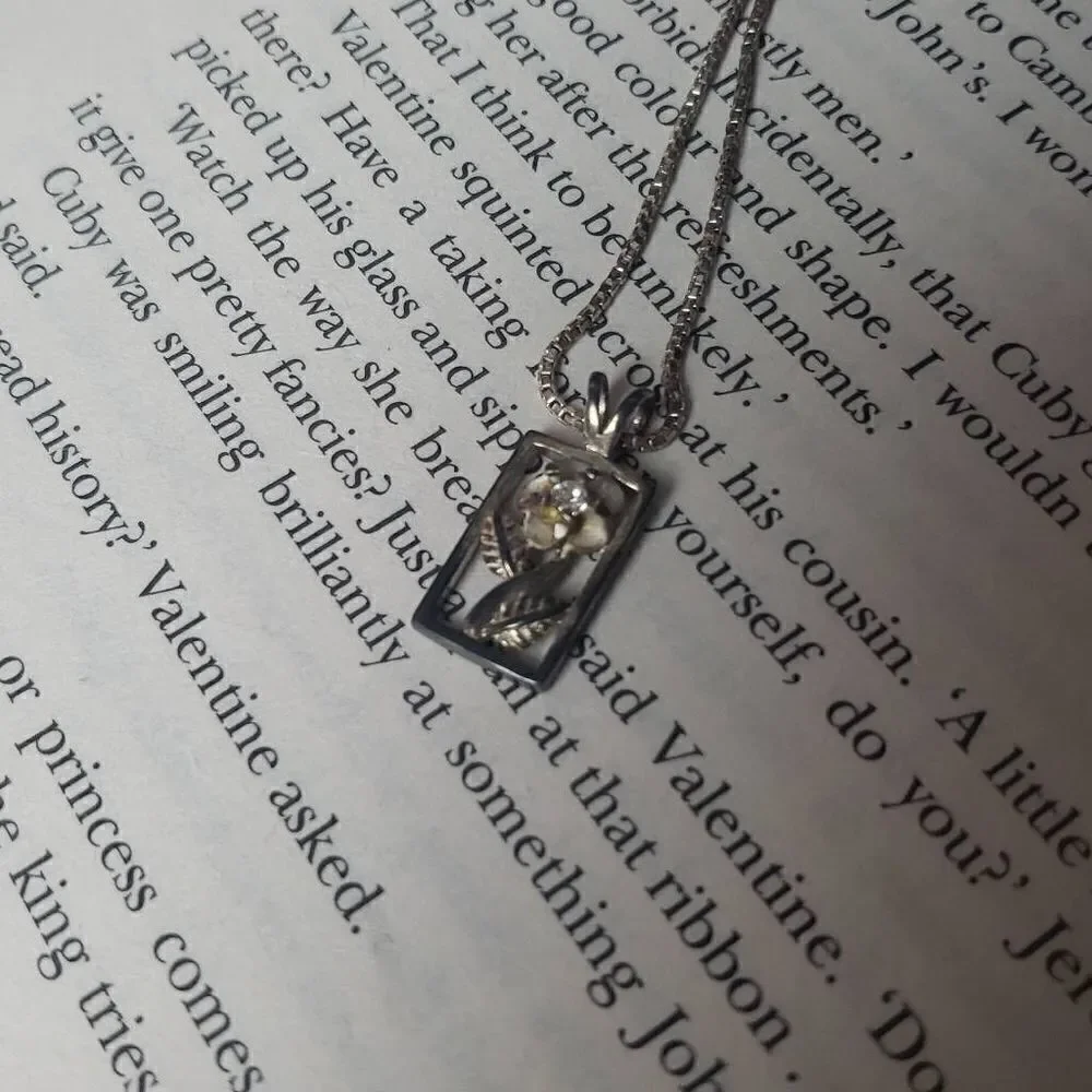 Vintage 925 Sterling Silver Floral Italian Necklace‎